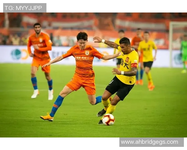 山东鲁能与广州恒大巅峰对决谁将赢得中超荣耀之战